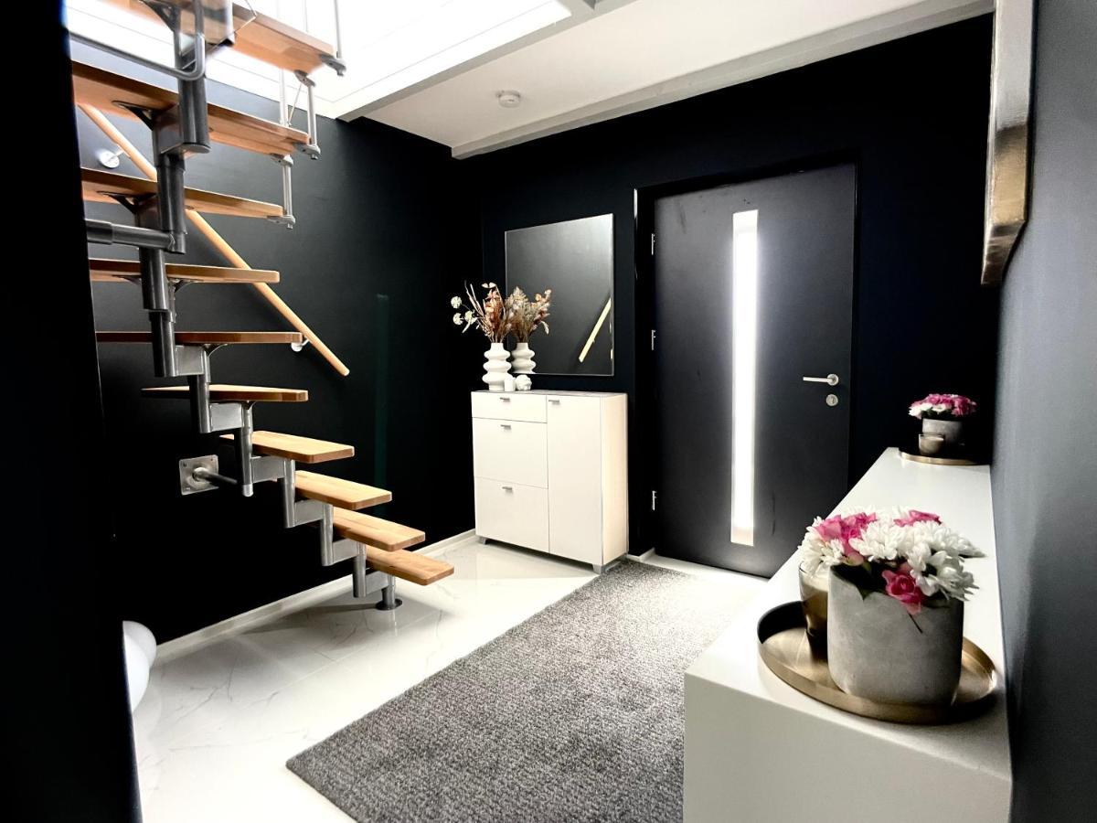 M-Style 04 Apartment Mit Balkon Und Gasgrill, 24H Self-Check-In, Free Parking, Netflix Nuremberg Luaran gambar